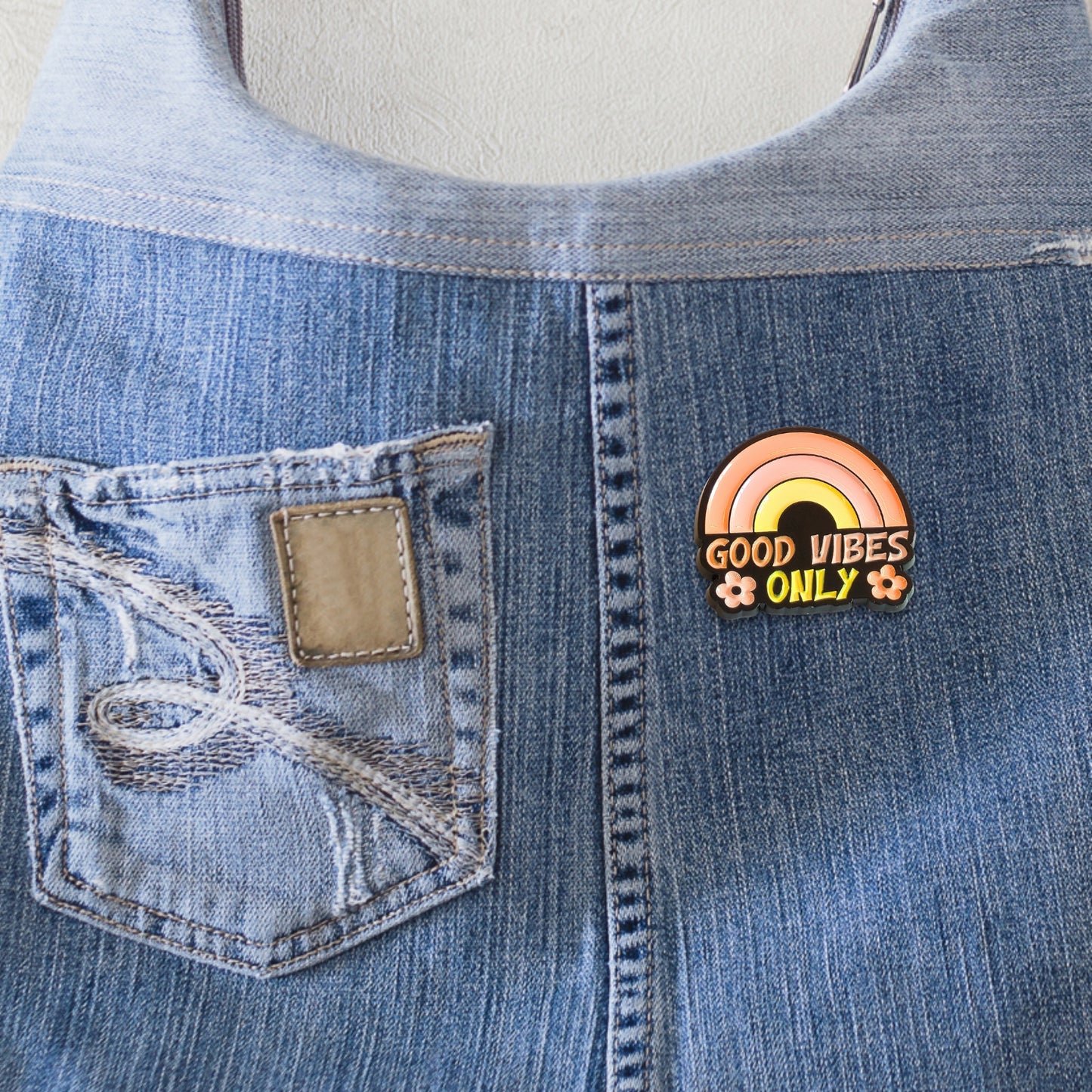Good Vibes Only | Collectible Pin