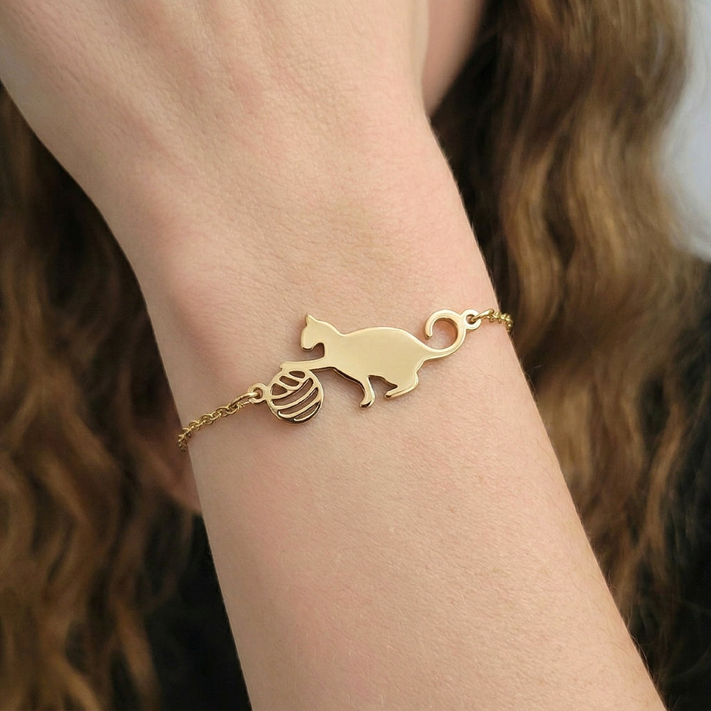Kitten With Yarn | Bracelet
