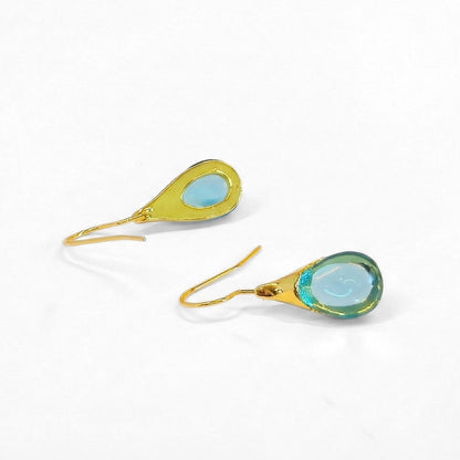 Gouttes de verre bleu, ton doré | Boucles d'oreilles