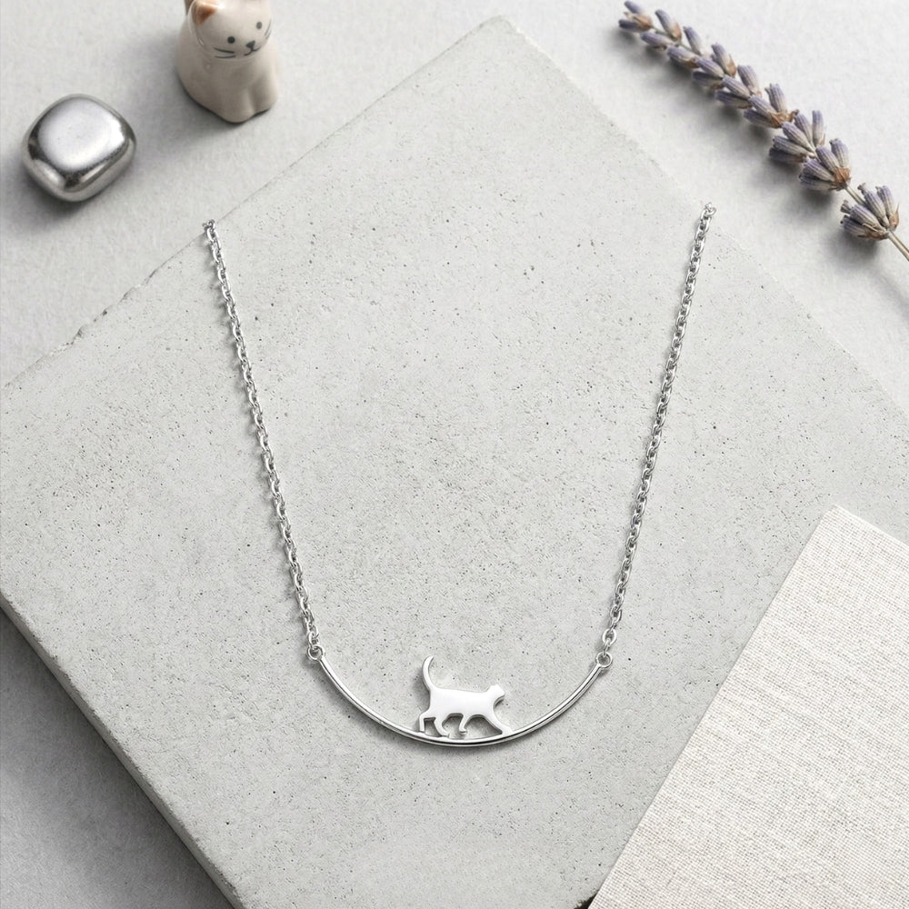 Cat Crossing | Necklace