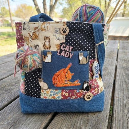 Classic Cat Pose | Embroidered Patch