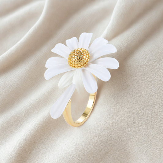 Daisy Petal Open Ring | White & Gold