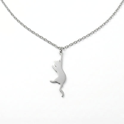 Pendentif chat « Accroche-toi » | Collier
