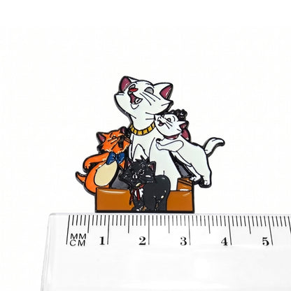 Duchess Cat & Kittens | Collectible Pin