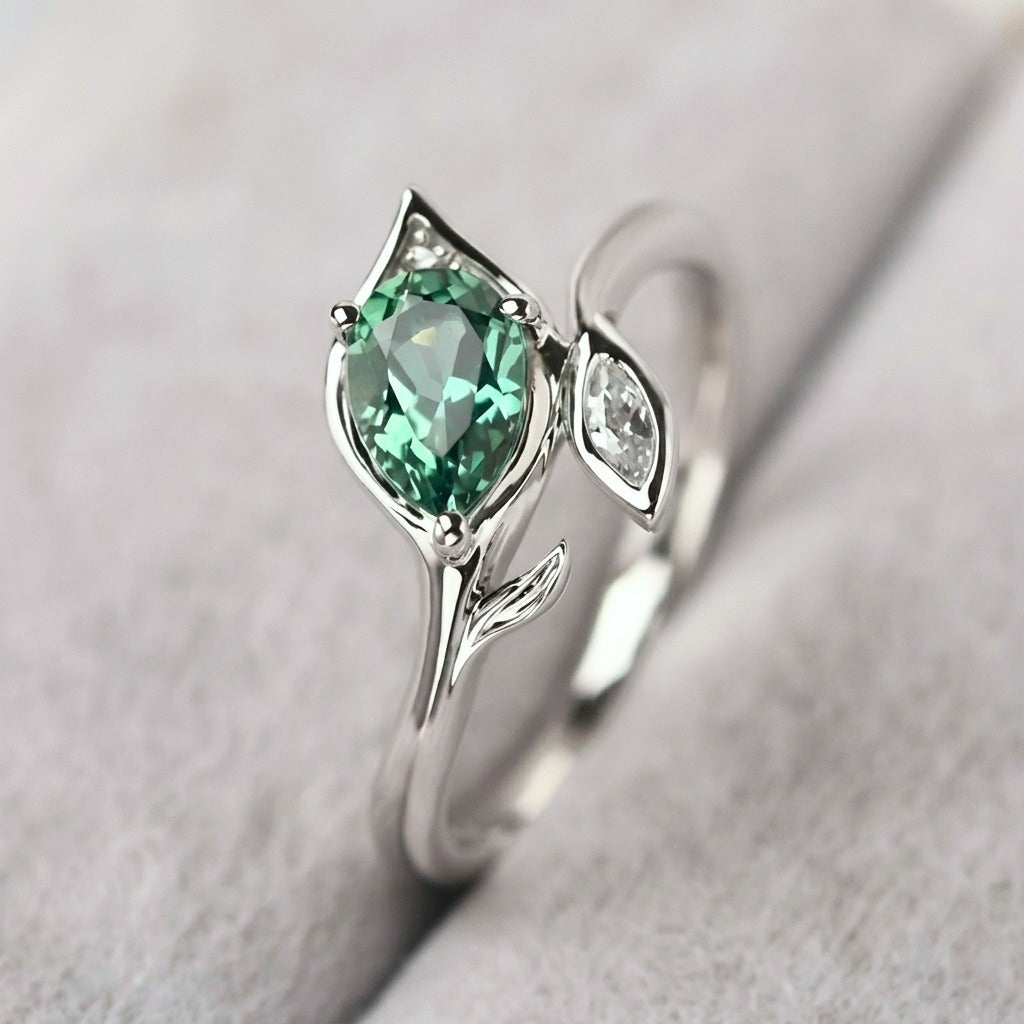 Emerald Rhinestone Leaf [Size 9] | Ring