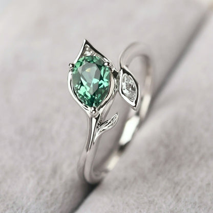 Emerald Rhinestone Leaf [Size 9] | Ring