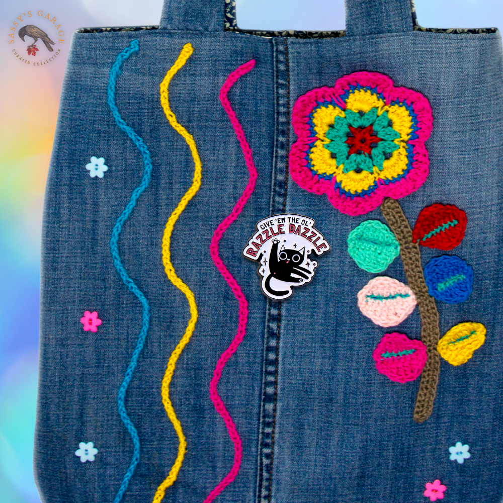 Give Em the Ol' Razzle Dazzle | Collectible Pin