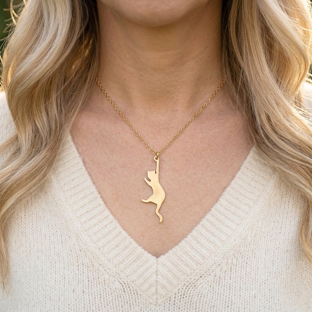 Pendentif chat « Accroche-toi » | Collier