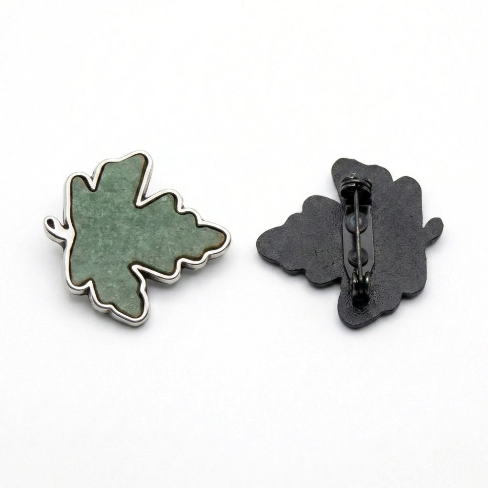 Broche en cuivre en forme de feuille d'érable du Parlement historique | Épingle de collection