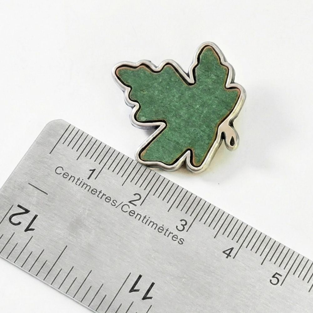 Broche en cuivre en forme de feuille d'érable du Parlement historique | Épingle de collection