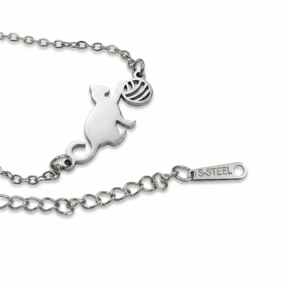 Kitten With Yarn | Bracelet