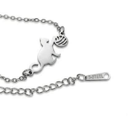 Kitten With Yarn | Bracelet