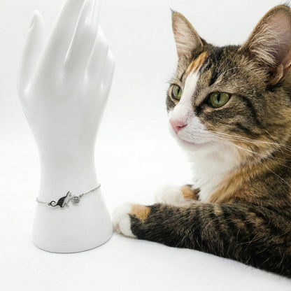 Kitten With Yarn | Bracelet