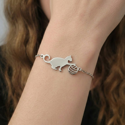 Kitten With Yarn | Bracelet