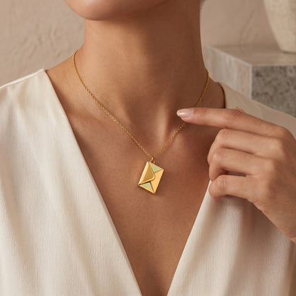 Love Letter Locket [Gold] | Necklace