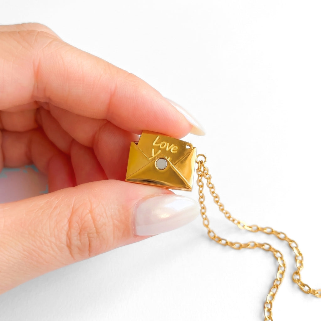 Love Letter Locket [Gold] | Necklace