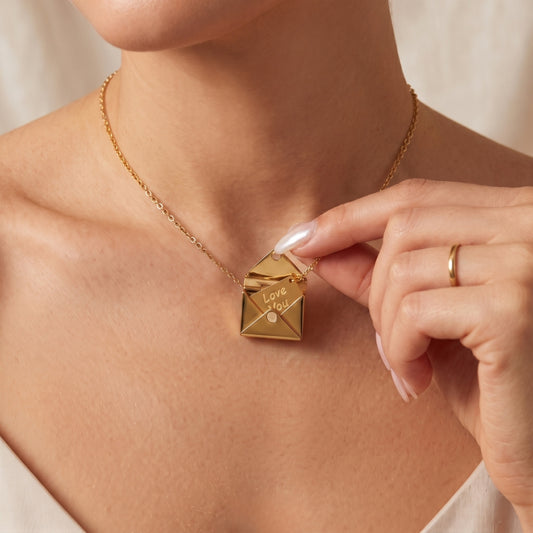 Love Letter Locket [Gold] | Necklace