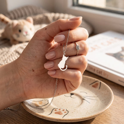 Minimalist Cat [Silver] | Necklace