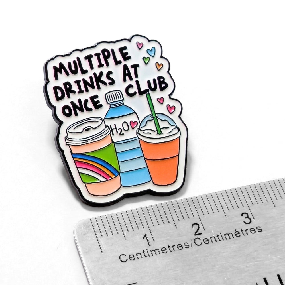 Club Boissons Multiples à la Fois | Pin de Collection