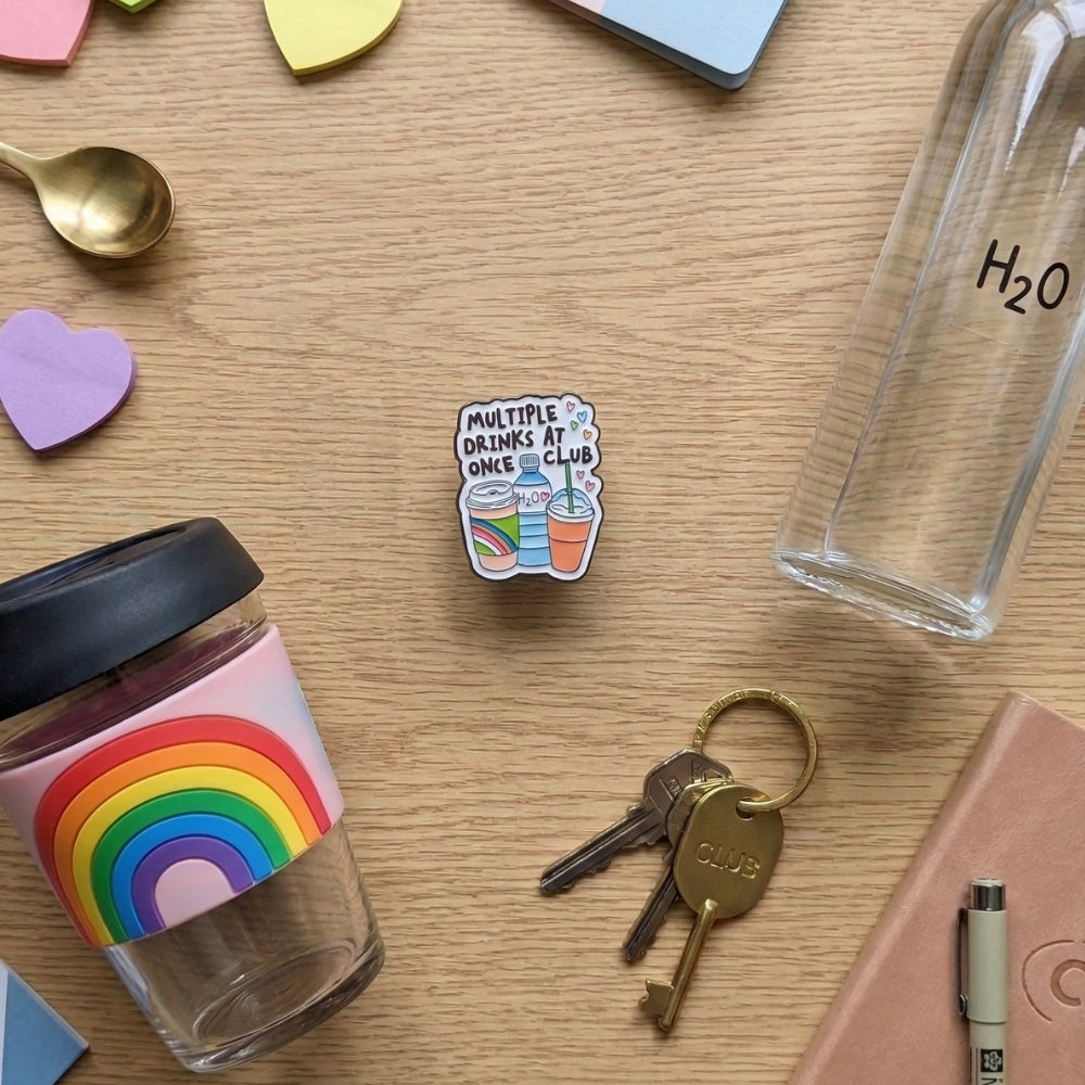 Club Boissons Multiples à la Fois | Pin de Collection