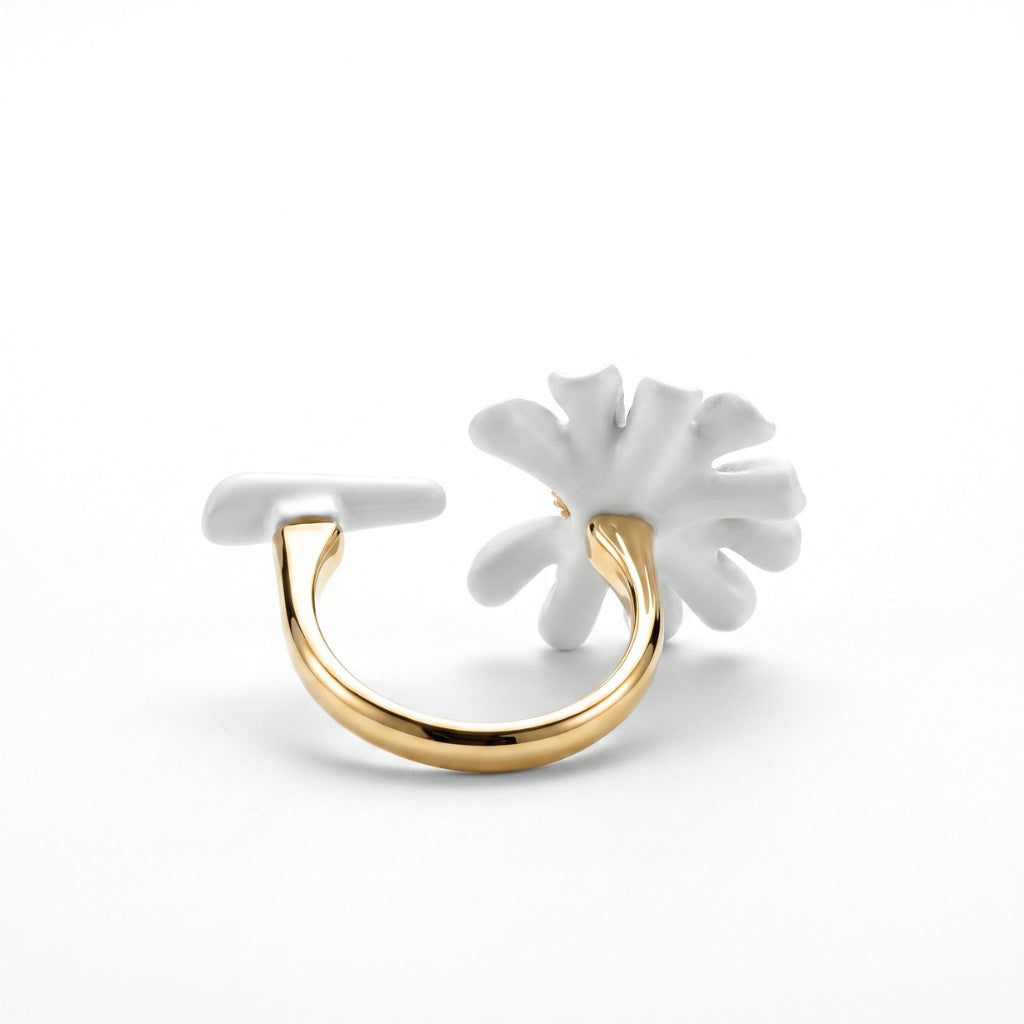He Loves Me Daisy | Ring