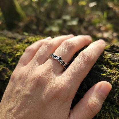 Paw Prints Band | Ring