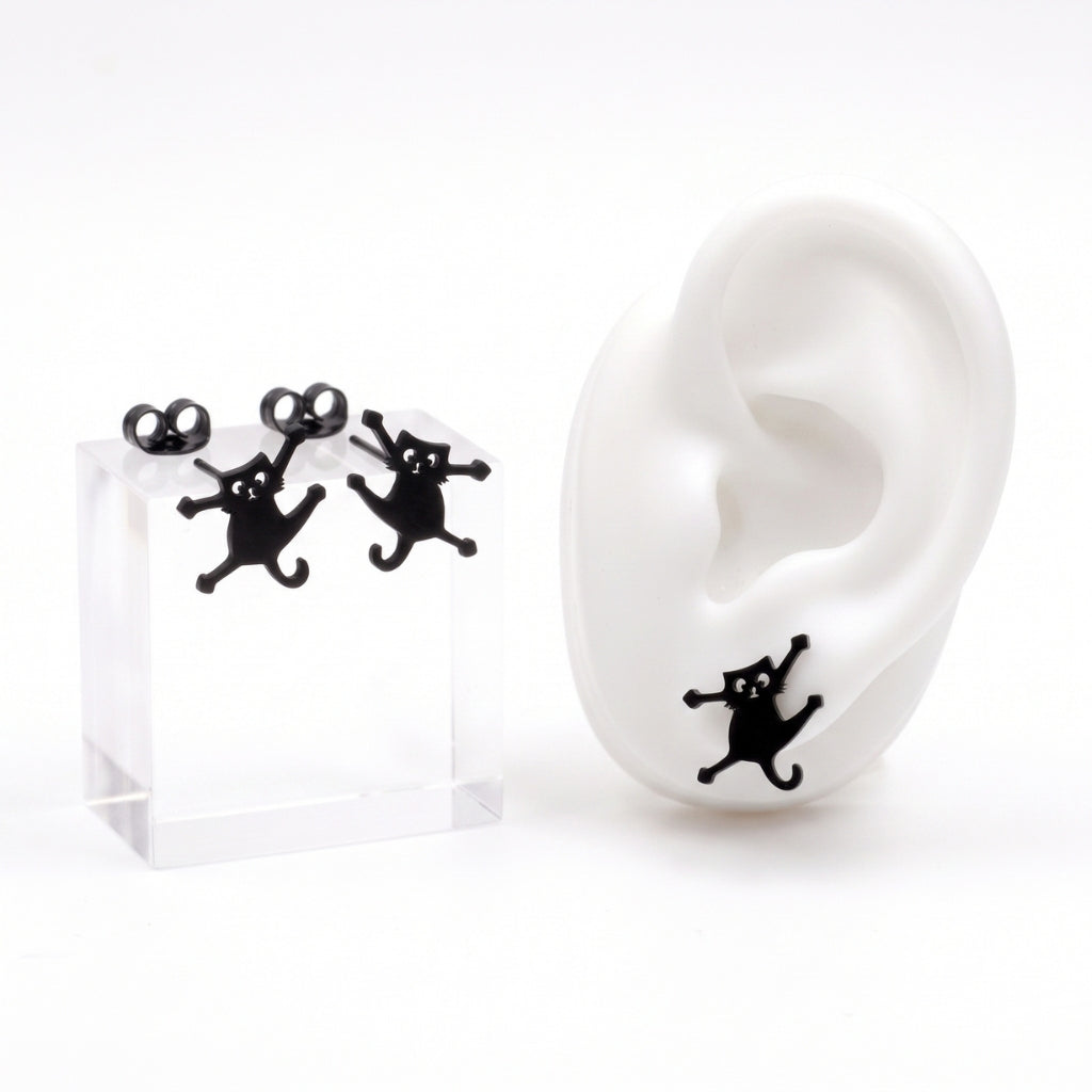 Scaredy Cat Studs | Earrings