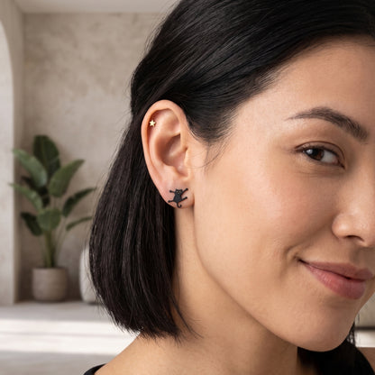 Scaredy Cat Studs | Earrings