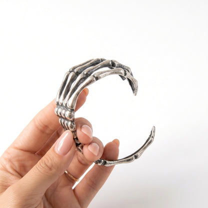 Skeleton Hand Cuff [Antique Silver] | Bracelet