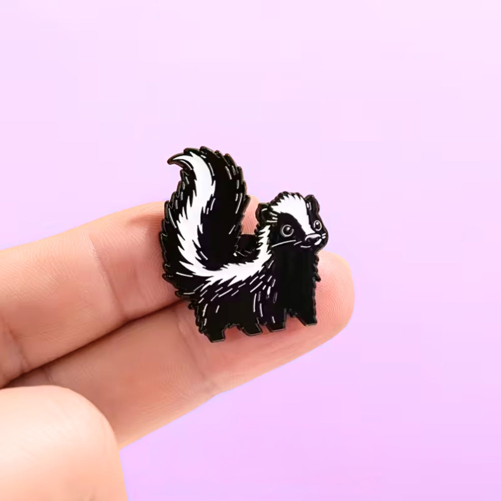 Skunk | Collectible Pin