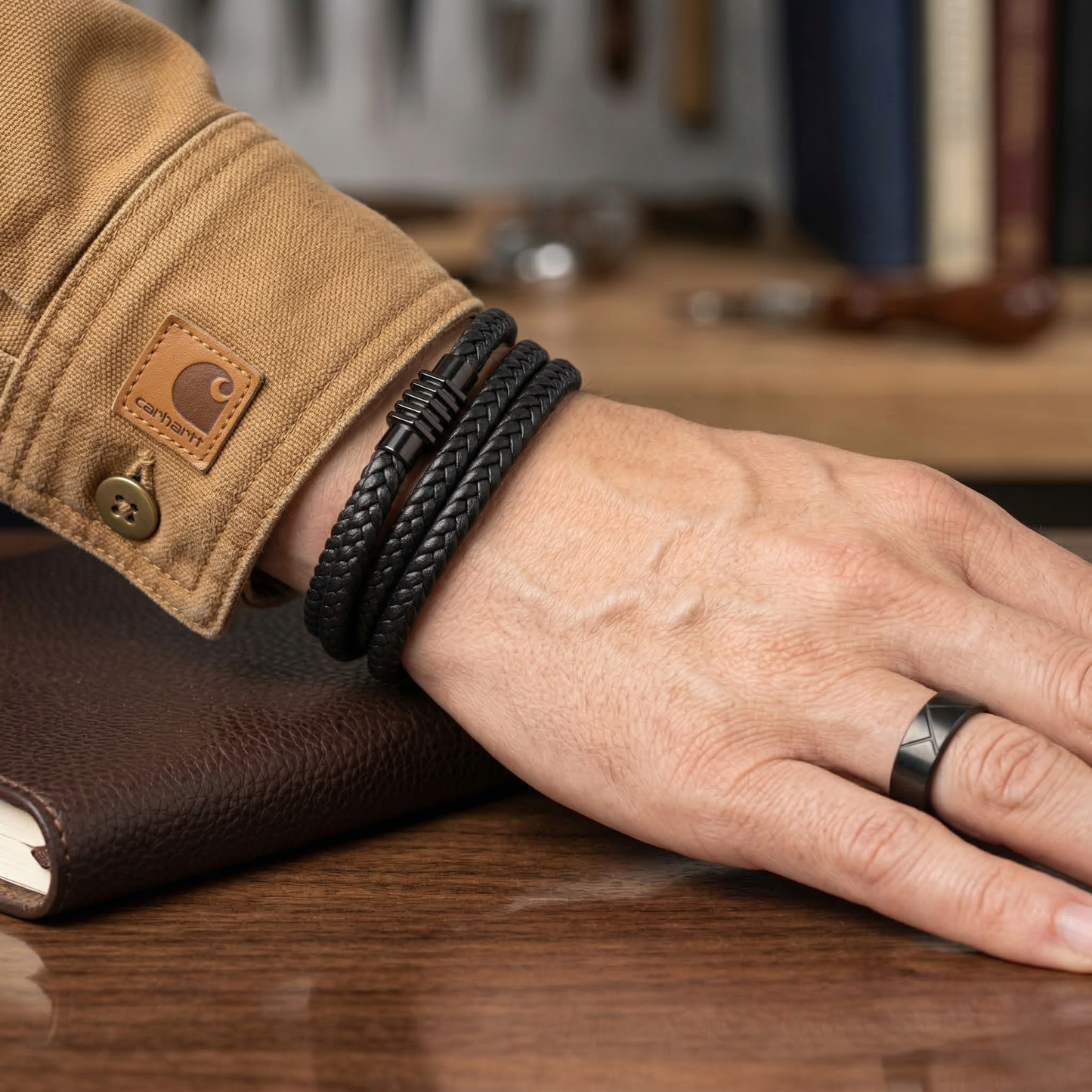 The Essential Leather Magnet Wrap | Bracelet